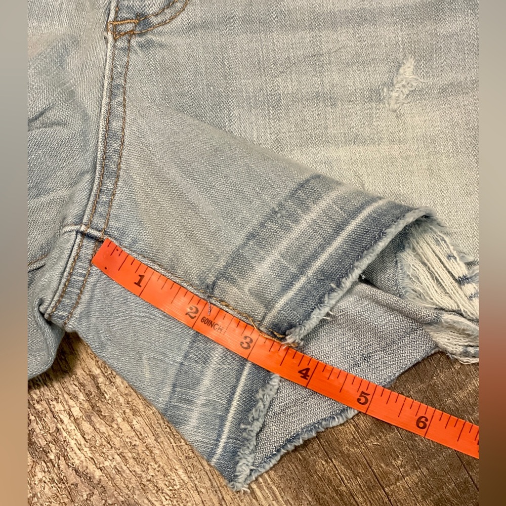 Scoop Retro Distressed High Rise Boy Short, NWT, 3.5” inseam, size 6 - Picture 3 of 10